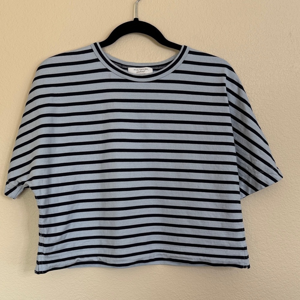 Ann Taylor weekend striped crop top blue small EUC